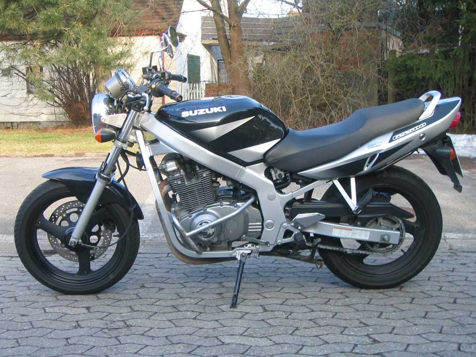  Suzuki / GS500U / 500 ccm / 34 PS